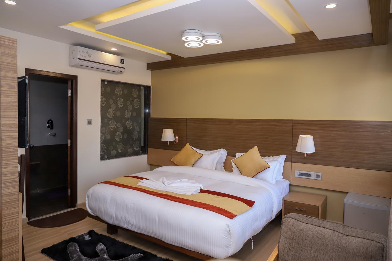 Retro Hotel&Spa Kathmandu Esterno foto