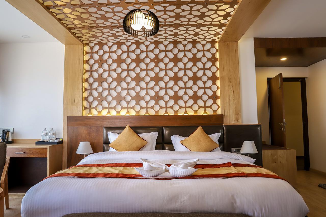 Retro Hotel&Spa Kathmandu Esterno foto
