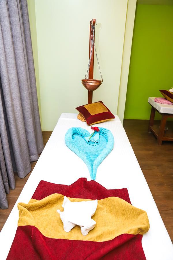 Retro Hotel&Spa Kathmandu Esterno foto