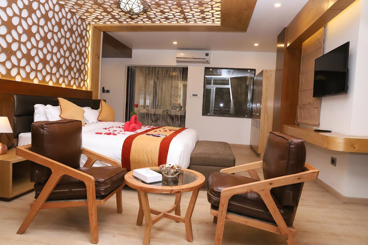 Retro Hotel&Spa Kathmandu Esterno foto