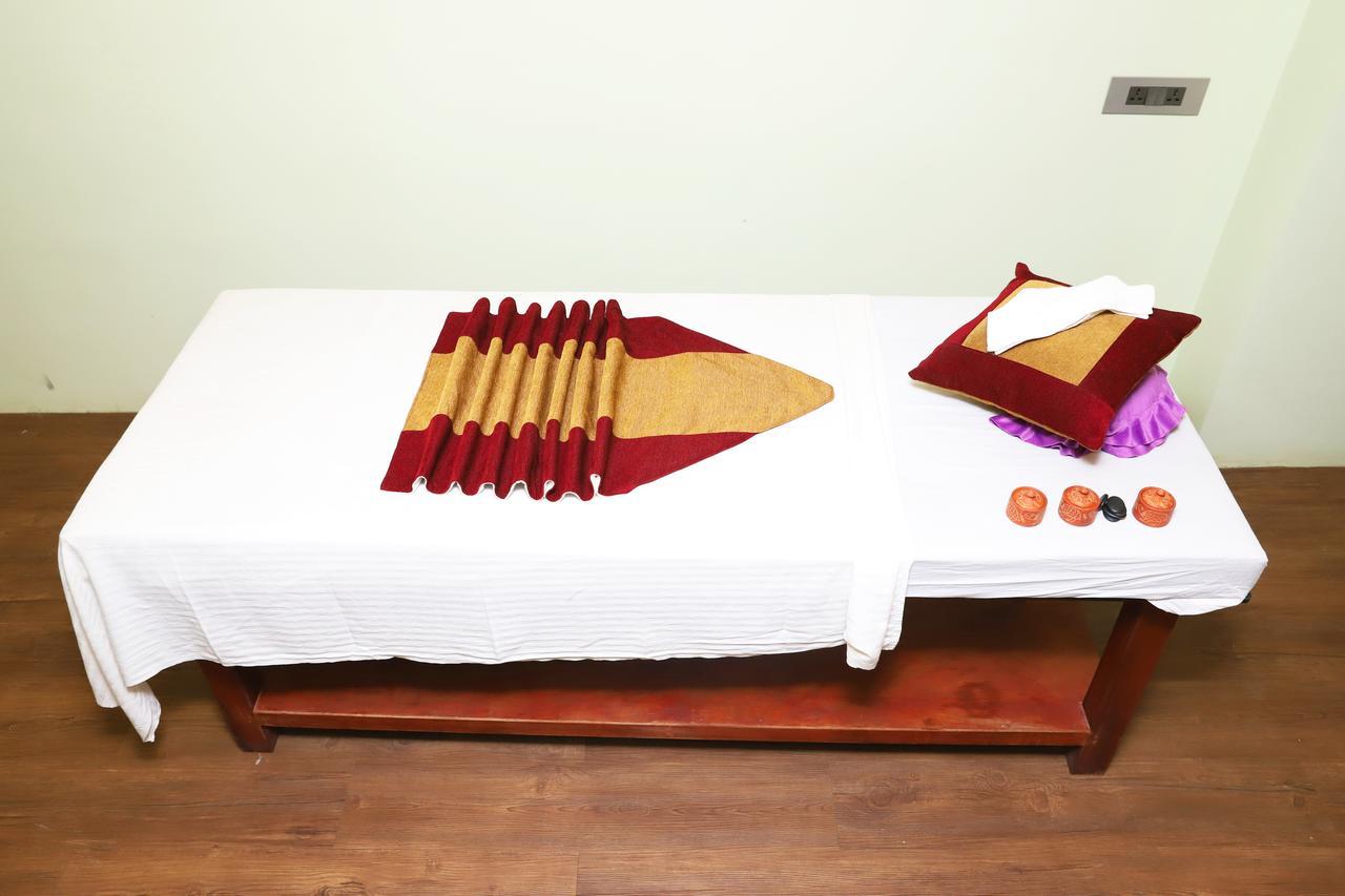 Retro Hotel&Spa Kathmandu Esterno foto