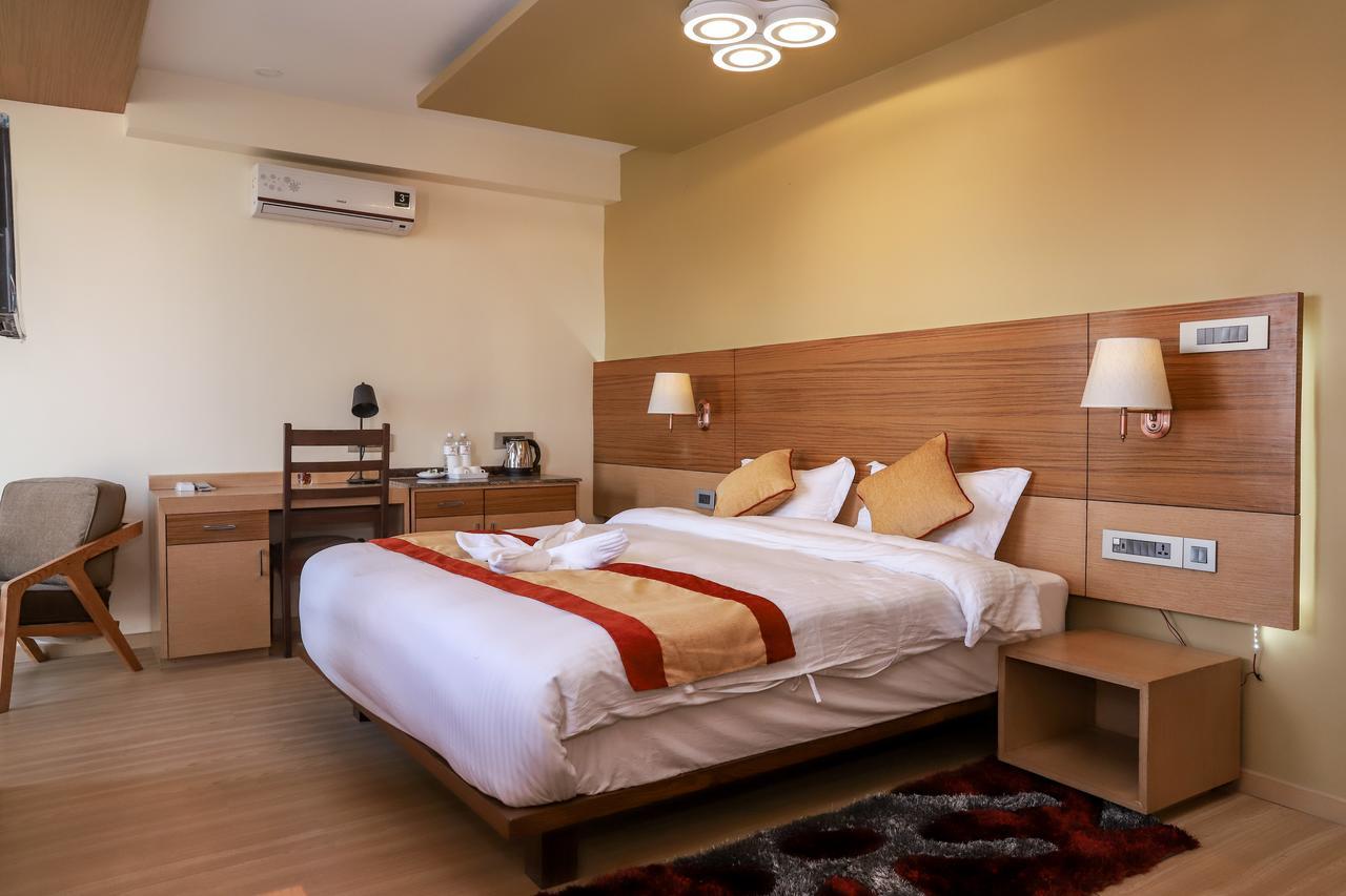 Retro Hotel&Spa Kathmandu Esterno foto