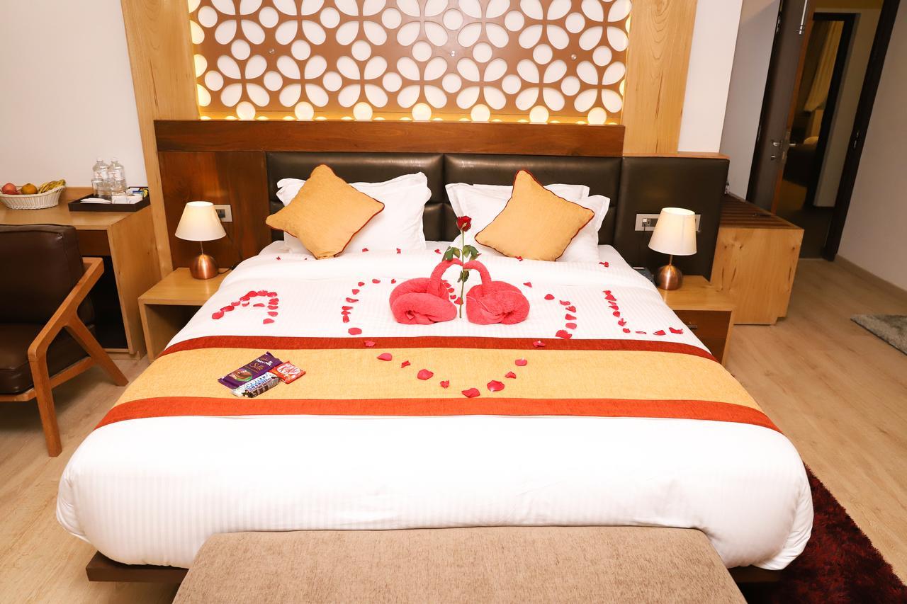 Retro Hotel&Spa Kathmandu Esterno foto