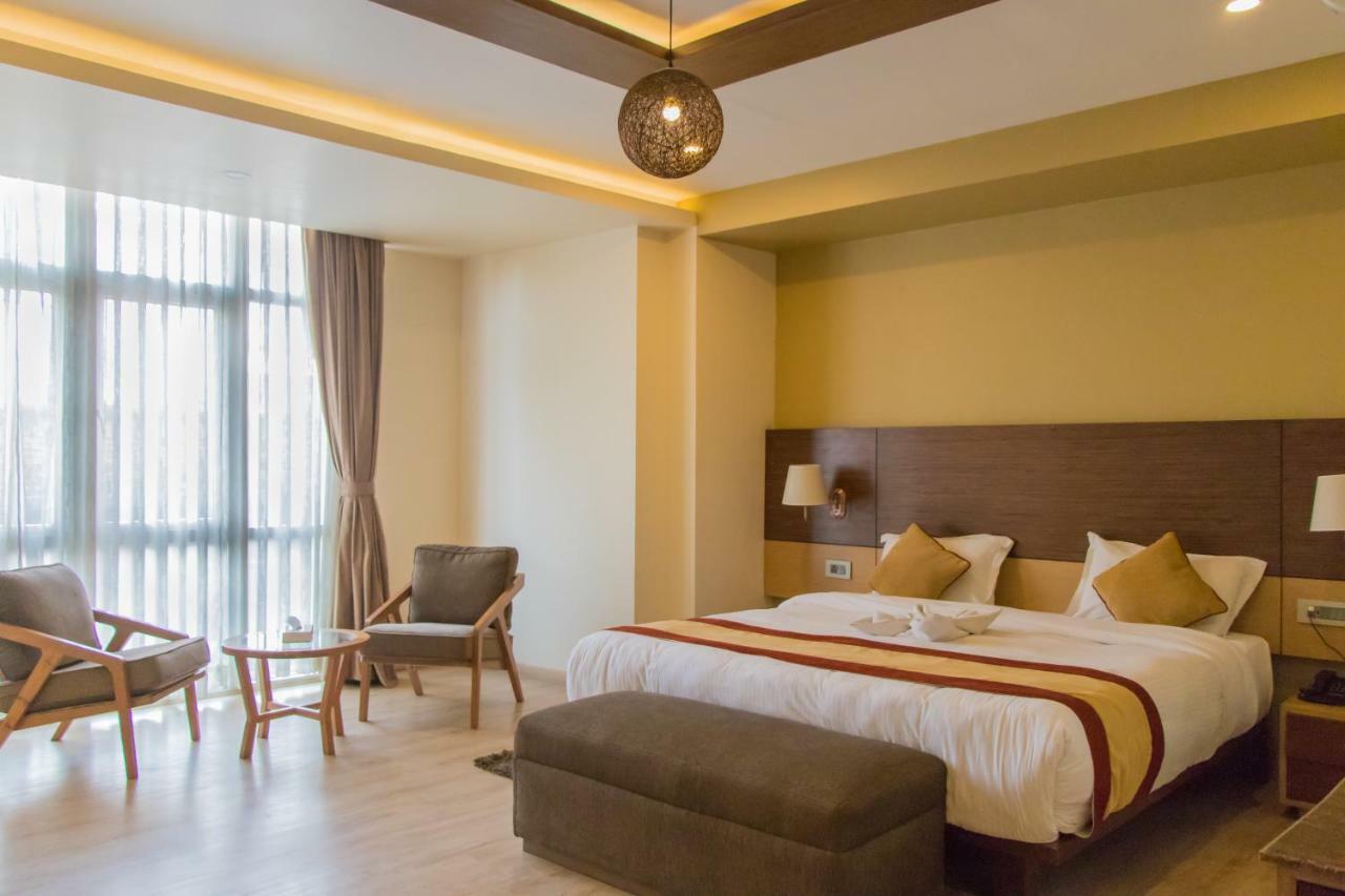 Retro Hotel&Spa Kathmandu Esterno foto