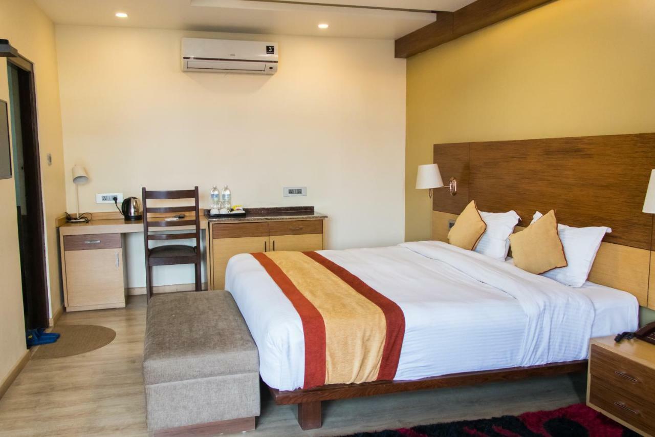 Retro Hotel&Spa Kathmandu Esterno foto